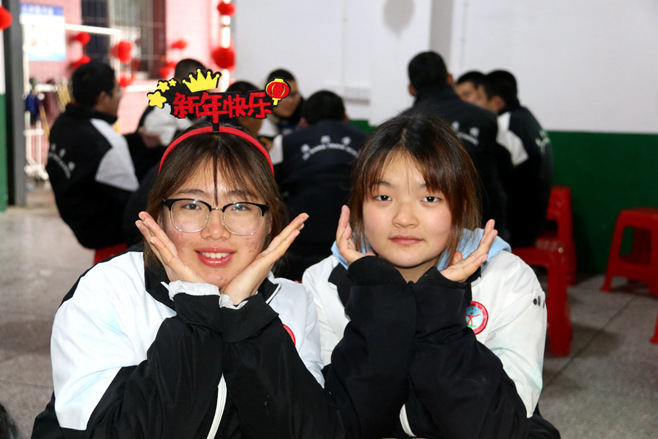 b80f439a65a4e3bf8944fa4141362084.jpg