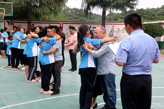 泽邦学校第二十期亲子活动“执子之手，与子同乐”