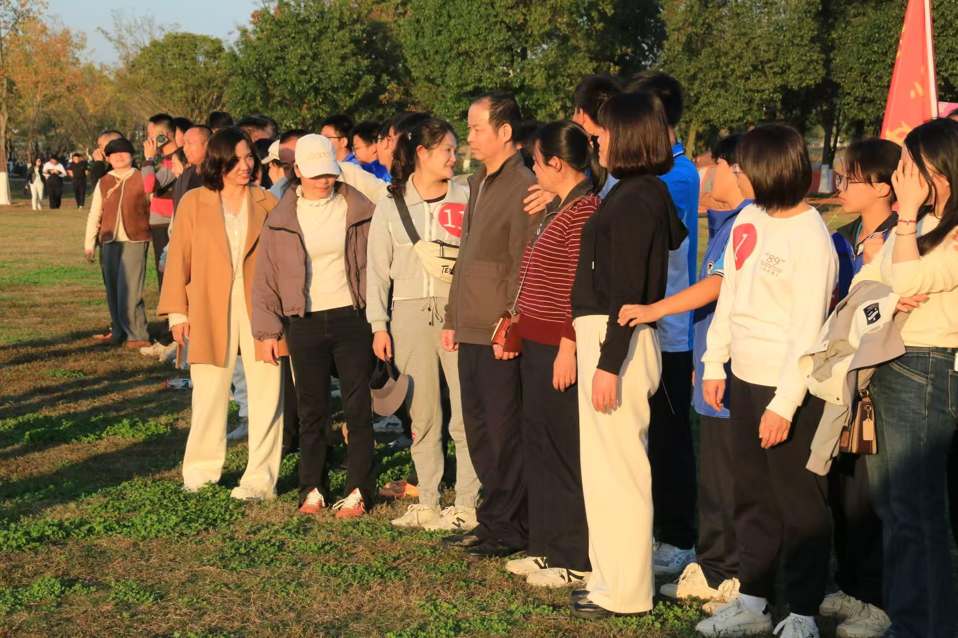 叛逆青少年军训特训营 福州泽明心理教育