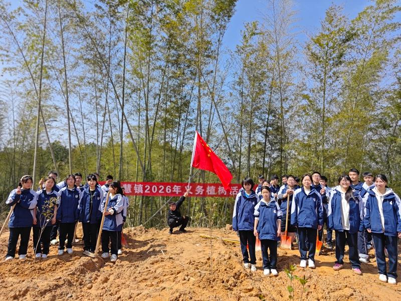 叛逆孩子躺平不爱运动怎么办，长沙湘越中学寄宿文体训练激发活力