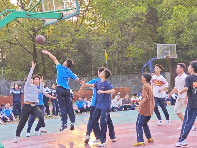 怀化孩子叛逆封闭找哪个学校好?长沙湘越中学可参加长沙中考