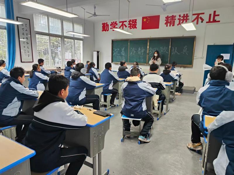 青春期孩子不想读书只想在家躺平?长沙湘越中学心理教育同步开展