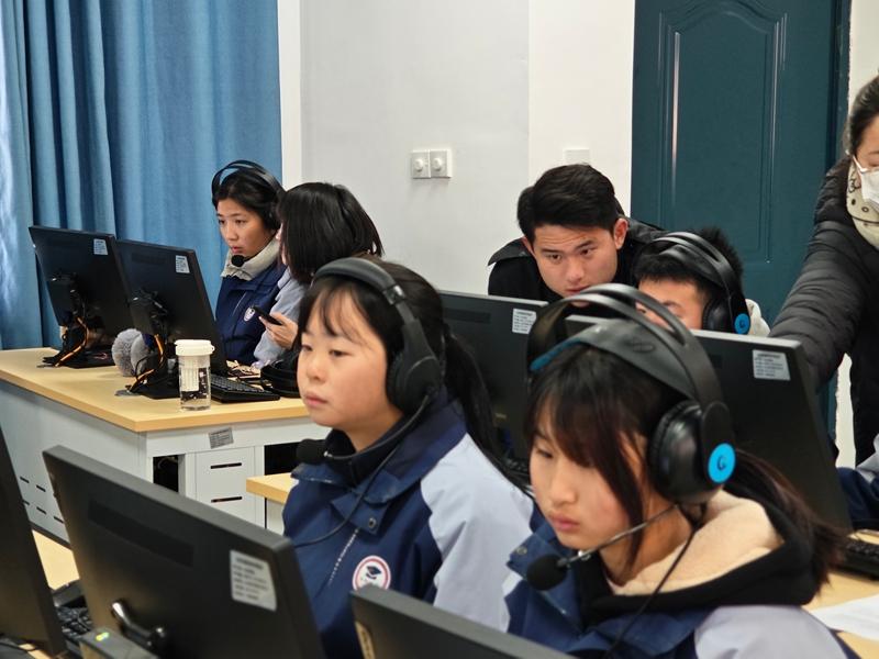 永州孩子叛逆敌对送哪里教育?长沙湘越中学小班教育有学籍