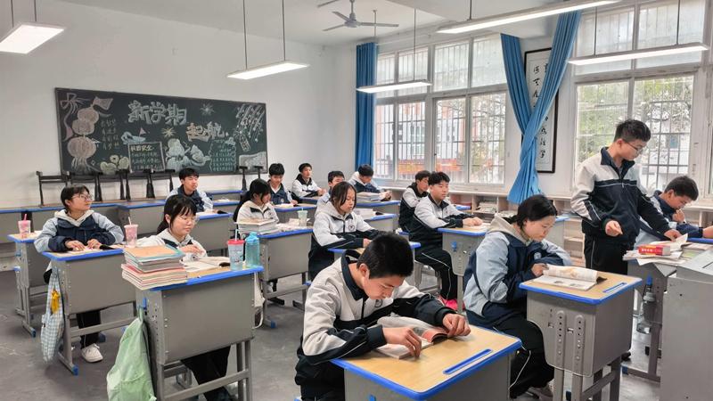 哪个学校愿意接收?儿子叛逆厌学沉迷游戏,长沙湘越中学心理引导有学籍