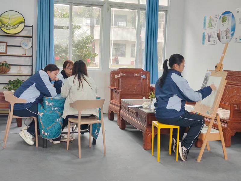 初一厌学孩子可以去哪个学校?长沙湘越中学正规办学有学籍